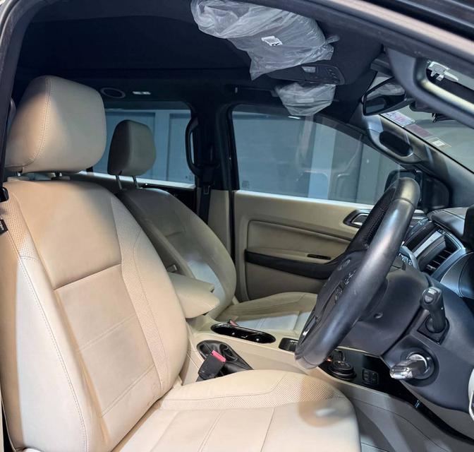Ford Everest 3.2 Titanium Plus 4WD ปี 2016 รถมือเดียวป้ายแดง รูปที่ 9