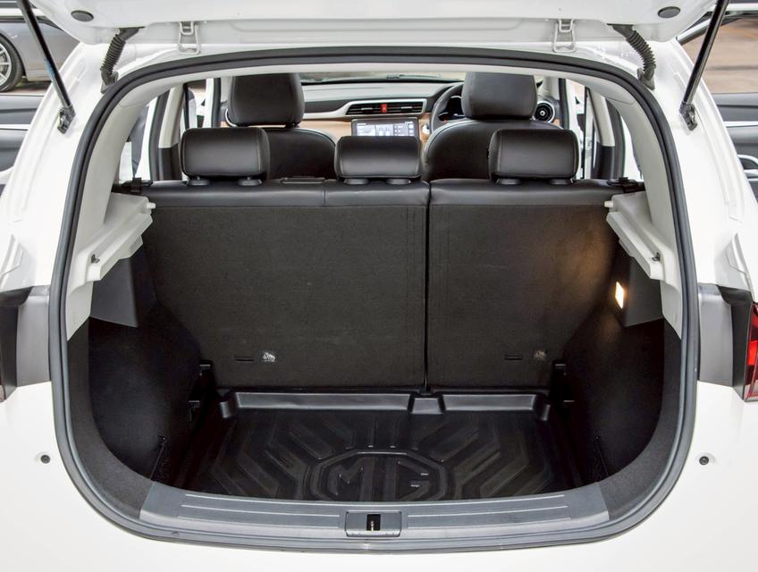 MG ZS 1.5 X+ SUNROOF 2021 17