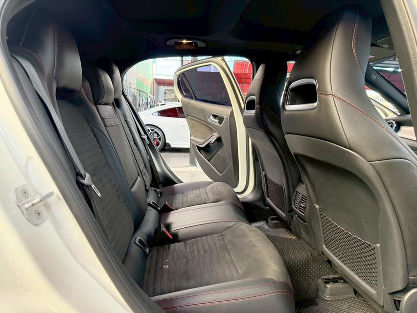 MERCEDES-BENZ GLA250 2.0 AMG Dynamic w156 ปี 2018 13