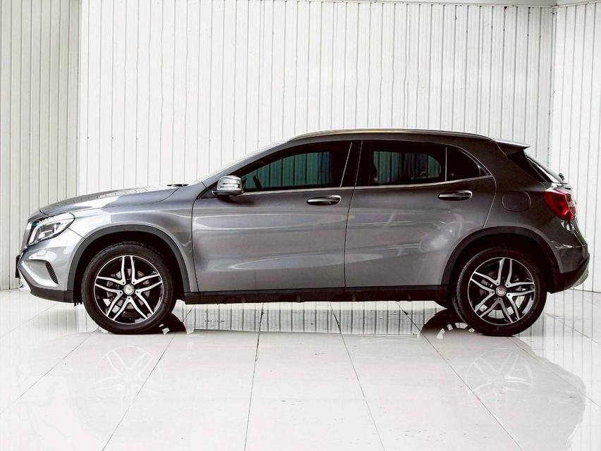 Benz Gla200 ปี17