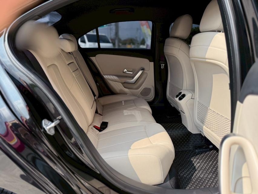 BENZ A-CLASS A200 PROGRESSIVE (W117) ปี 2018 สีดำ เครื่องยนต์เบนซิน รูปที่ 12