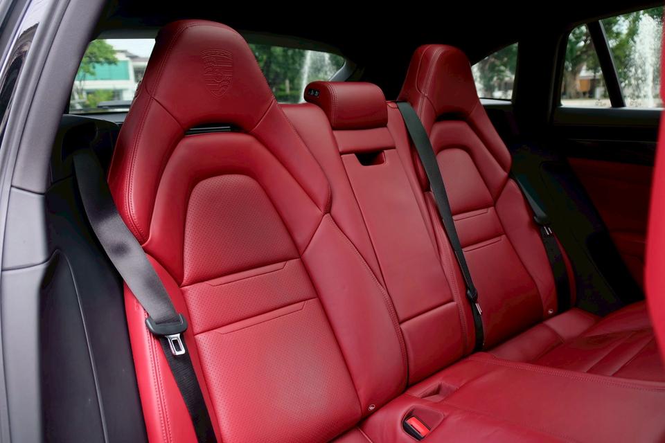 Porsche Panamera Sport Turismo 4 E-Hybrid Facelift ปี 2022 Full Option รูปที่ 14