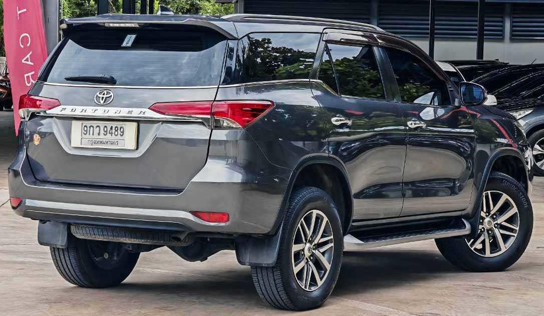 ปี2020 TOYOTA FORTUNER 2.4V รูปที่ 15