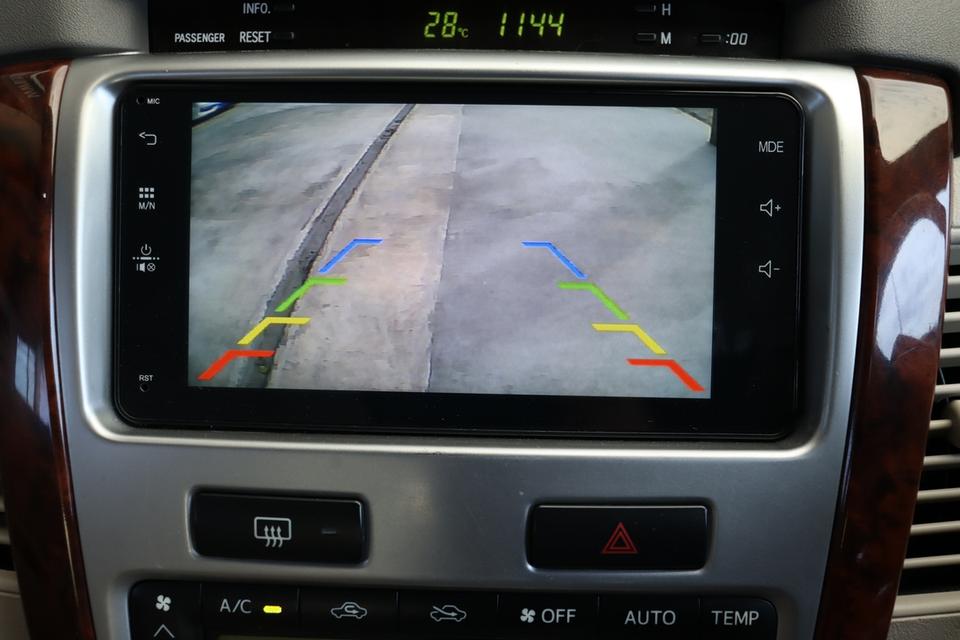 2013 TOYOTA INNOVA 2.0V 11