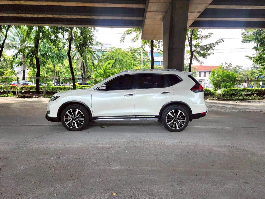 ขายรถ nissan  X-Trail 2.5 4WD ปี 2020 สีขาว เกียร์ออโต้ 7