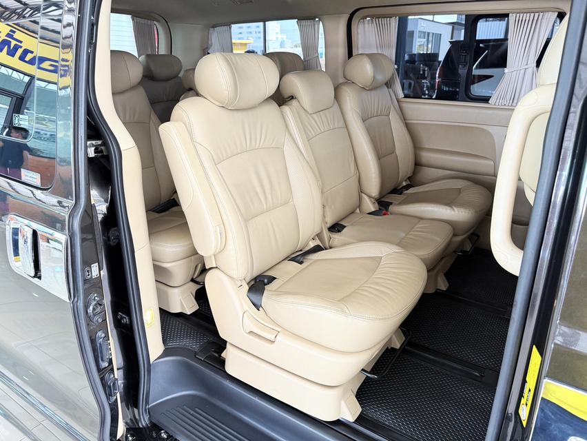 Hyundai H-1 2.5 Deluxe (ปี 2017) Wagon AT 12