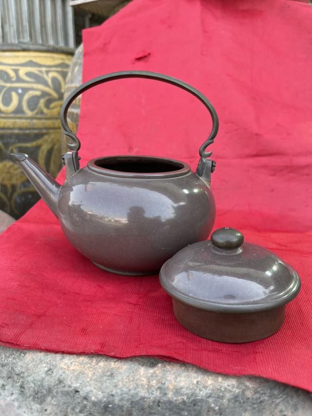 ปั้นชาอี๋ซิง กาน้ำชาดินเผาโบราณ ผิวขัดมัน สีดำ ใบใหญ่ ป้านชาอี๋ซิง ป้านชาเก่า