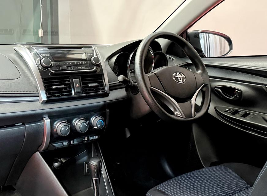 2016 TOYOTA VIOS 1.5 E รถมือเดียวออกป้ายแดง สภาพป้ายแดง รถวิ่งน้อยเพียง 41,000 กม รถไม่เคยมีอุบัติเหตุครับ  12