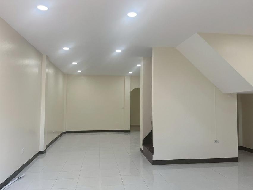 ให้เช่า ทาวน์เฮ้าส์ 3 ชั้น กว้าง สุขุมวิท 48 ใกล้เอกมัย สถานีรถไฟพระโขนง อ่อนนุชและทางด่วน  3