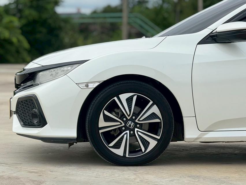 HONDA CIVIC FK  1.5 TURBO  สีขาว ปี 2018 เกียรออโต้   9