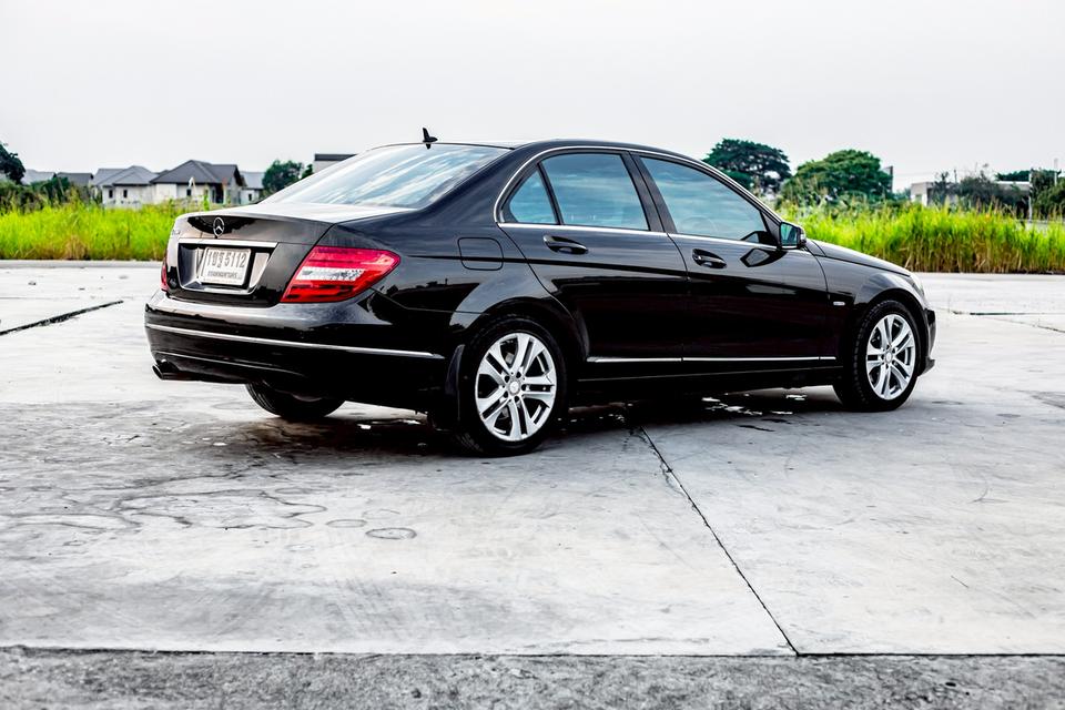Benz C200 CGI Saloon สีดำ ปี 2011 มือเดียวป้ายแดง