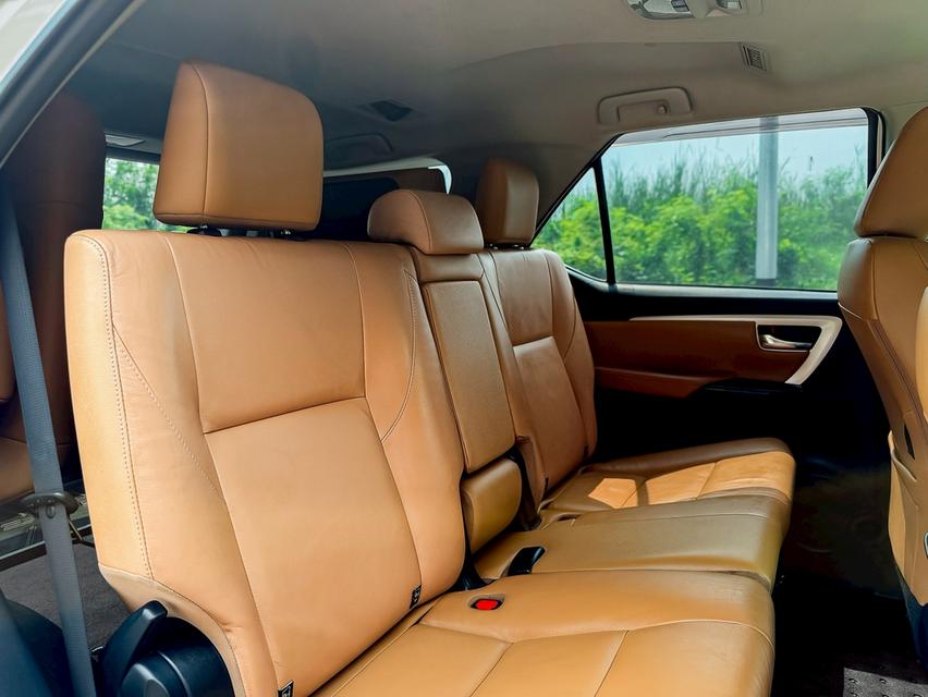 ฟรีดาวน์ FORTUNE 2.8 ขับ4 ตัวท็อป รถมือเดียว รูปที่ 11