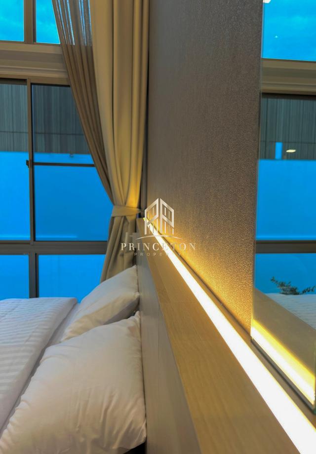 VIVE Rama 9 – Luxurious 3-Story Home in Modern Japanese Design 14