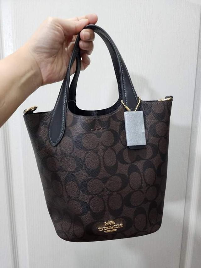 COACH Hanna Bucket Bag