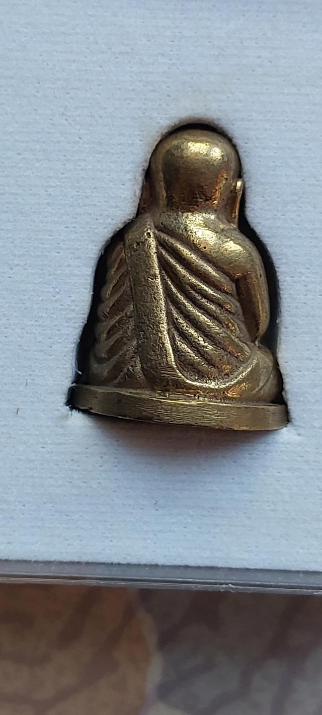 หลวงพ่อเงิน80พรรษาย้อดยุตปี15 รูปที่ 4