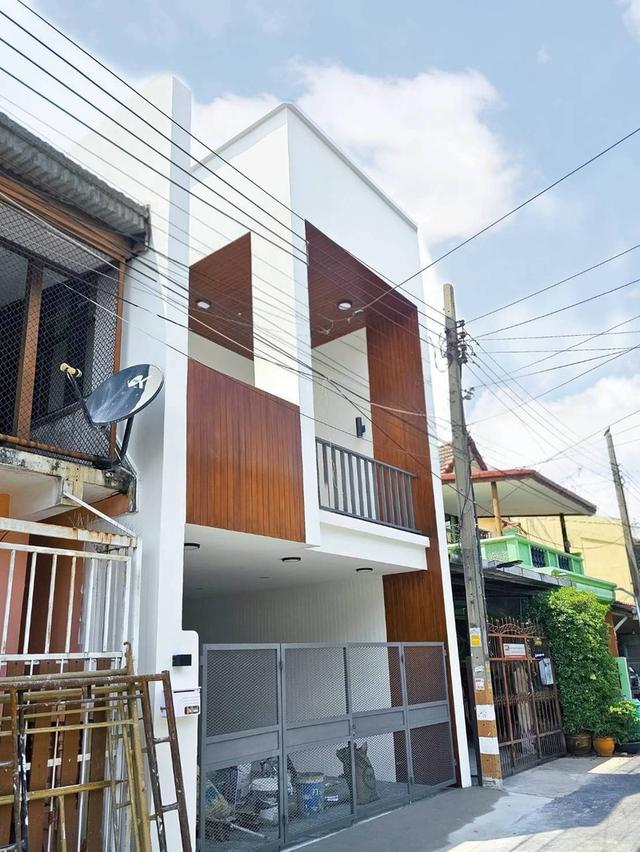 ขายทาวน์เฮ้าส์ รีโนเวทใหม่ หมู่บ้านอยู่เจริญดอนเมือง ติดถนนวิภาวดี 37 (N.1731) 2