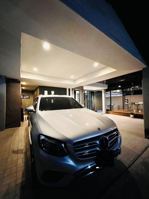 ขาย ให้เช่า บ้านเดี่ยว 2 ชั้น หมู่บ้านมณียา สไตล์รีสอร์ท อยู่เลียบทางด่วนรามอินทรา อยู่บนถนนประดิษฐ์มนูธรรม ฝั่งตรงข้ามเยอรมันตะวันแดง 4