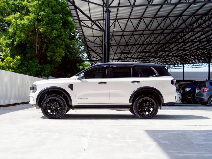 Ford Everest 2.0 Bi-Turbo Titanium+ 2WD ปีจด 2023 5
