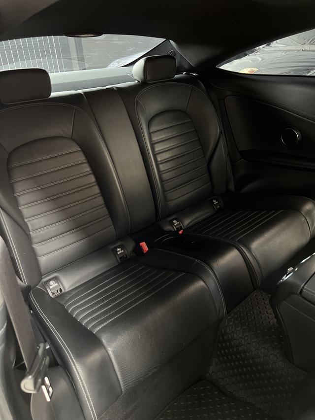 Benz C250 AMG Dynamic Coupe 11