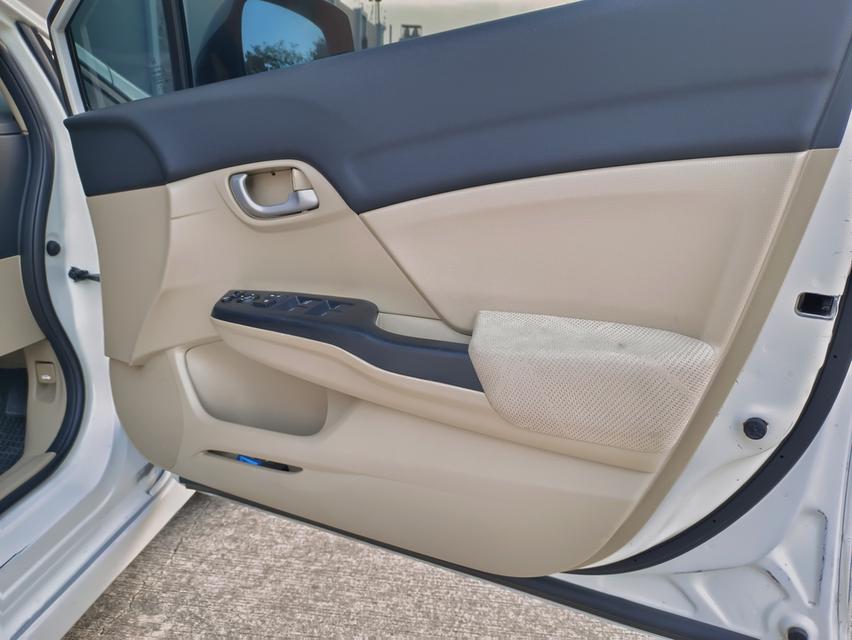 HONDA CIVIC FB 1.8S AUTO รถมือเดียว 2012 รูปที่ 11