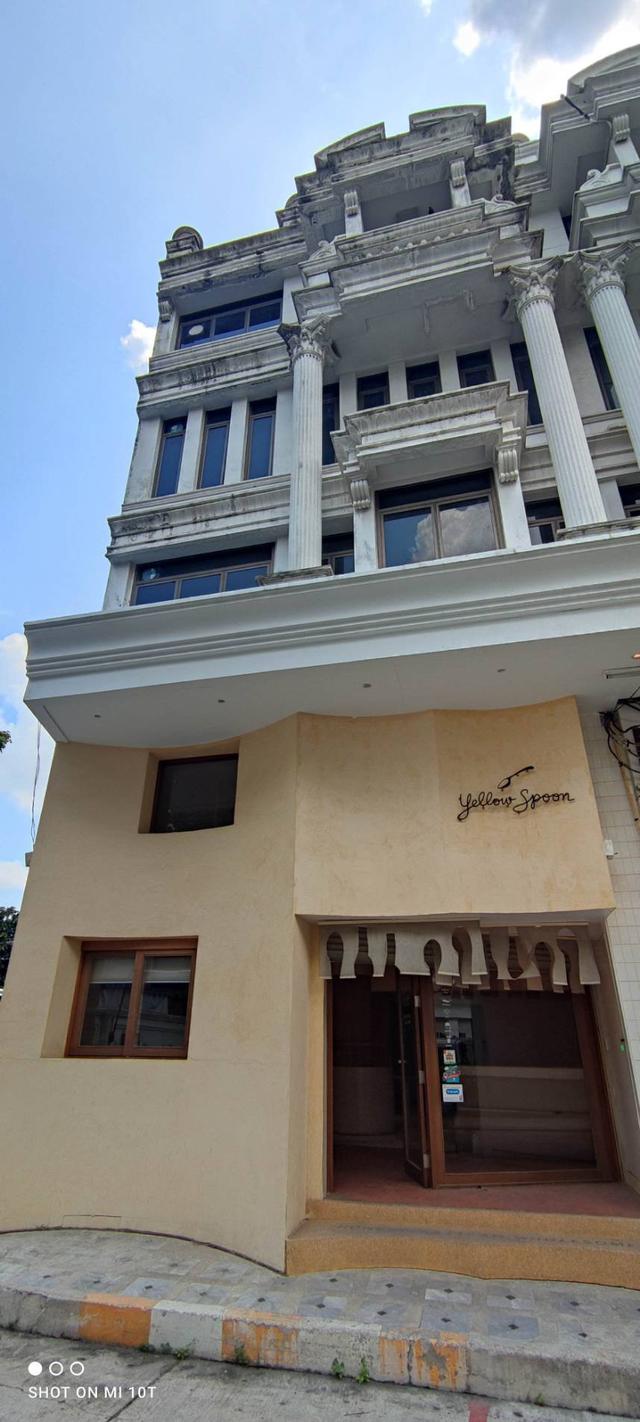 Commercial building for sale & Rent in Sukhumvit63  1