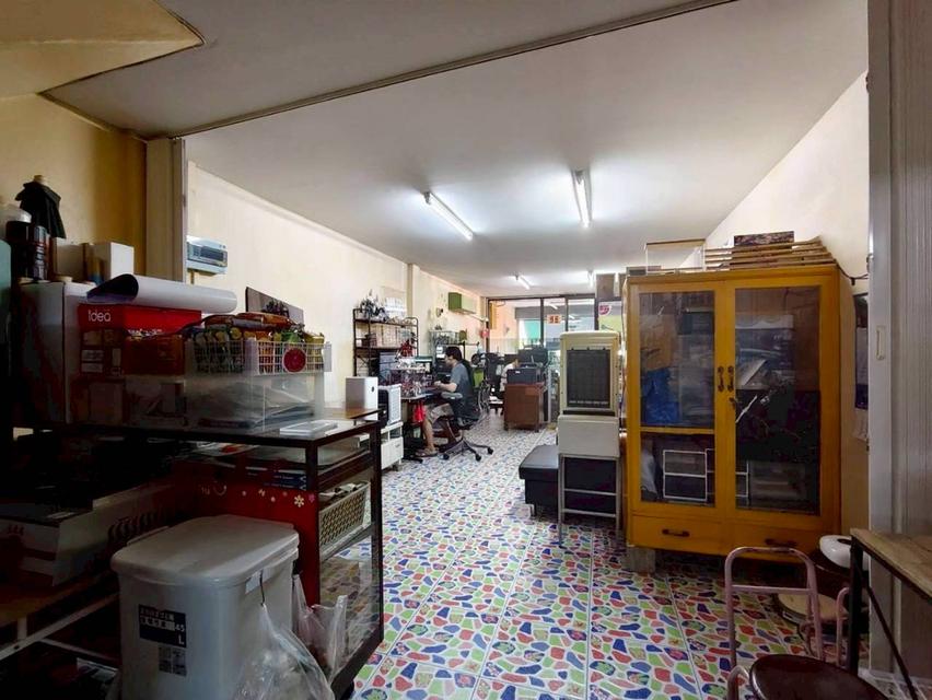 อาคารพาณิชย์ 3 ชั้น ซอยสุคนธสวัสดิ์ 3 ถนนสุคนธสวัสดิ์ แขวงลาดพร้าว เขตลาดพร้าว กรุงเทพมหานคร 6