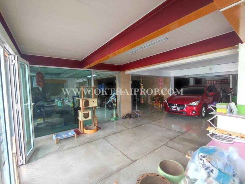 อาคารพาณิชย์ 4.5 ชั้น 3 คูหาติดกัน หมู่บ้านริมน้ำ จรัญสนิทวงศ์-บางพลัด ใกล้ MRT สิรินธร 2