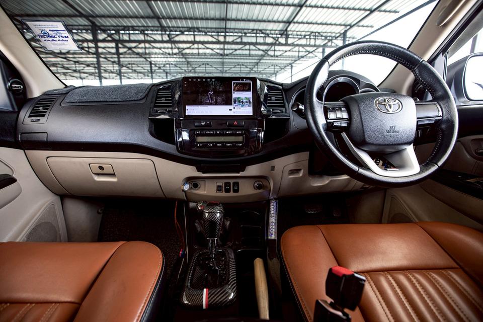 TOYOTA FORTUNER 3.0V 4WD สีเทา เกียร์ออโต้ ปี 2005 แต่งครบๆ หลักแสน 12