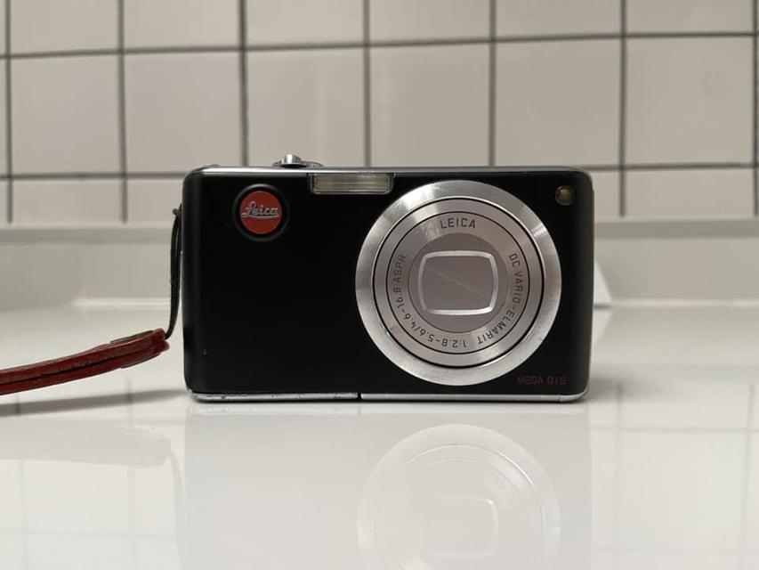 กล้องคอมแพค Leica 