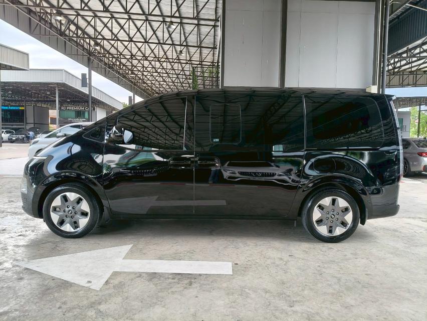 รถเข้าใหม่! Hyundai Staria SEL ดีเซล ปี 2022 สีดำ