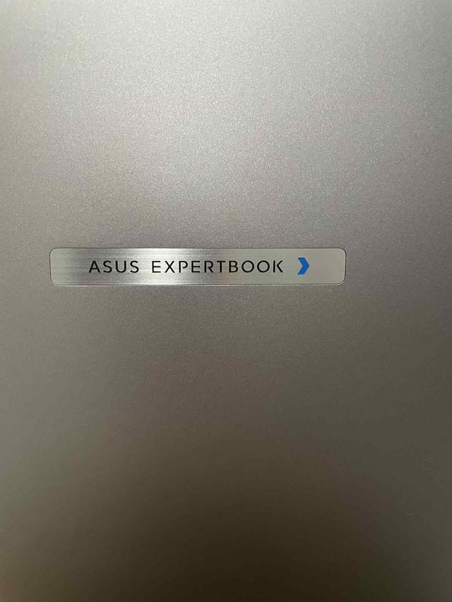 โน๊ตบุ๊กใหม่แกะกล่อง