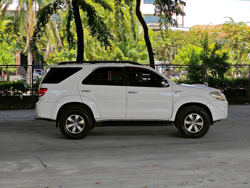 ขายรถ Toyota Fortuner 3.0V ปี 2007 สีขาว เกียร์ออโต้ 8
