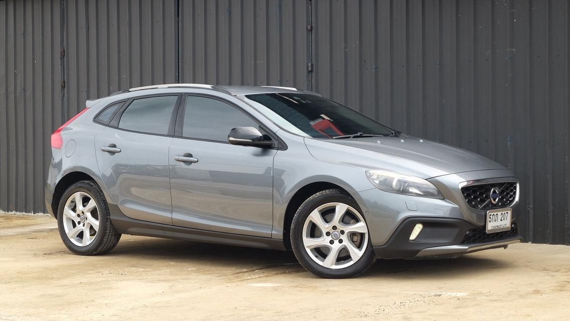 (แจ้งรหัสรถ KN207) VOLVO V40 D4 ดีเซล 2016 รูปย่อยที่ 4
