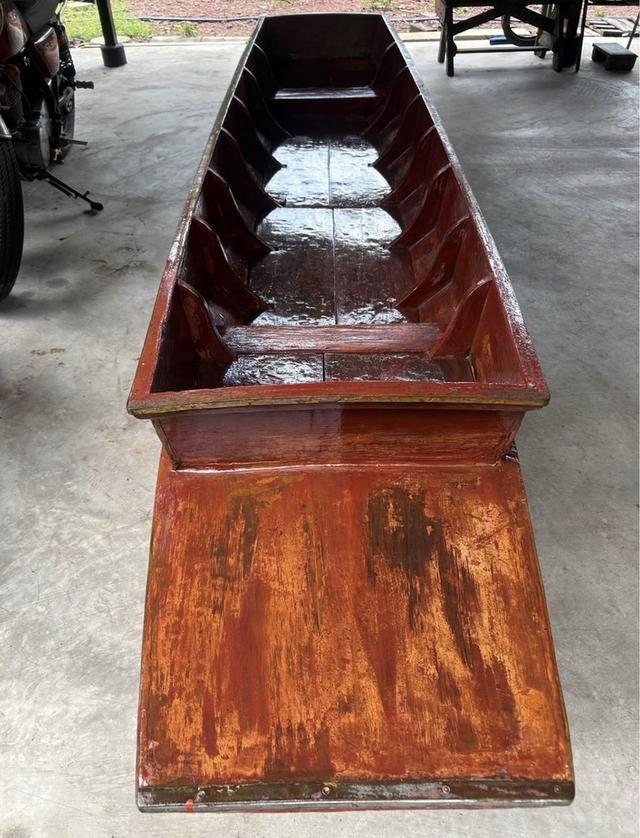 เรืออีป๊าป เรือไม้สัก ยาว8ศอก (ยาว4เมตร) เรือไม้ ใช้งานได้ปกติครับ