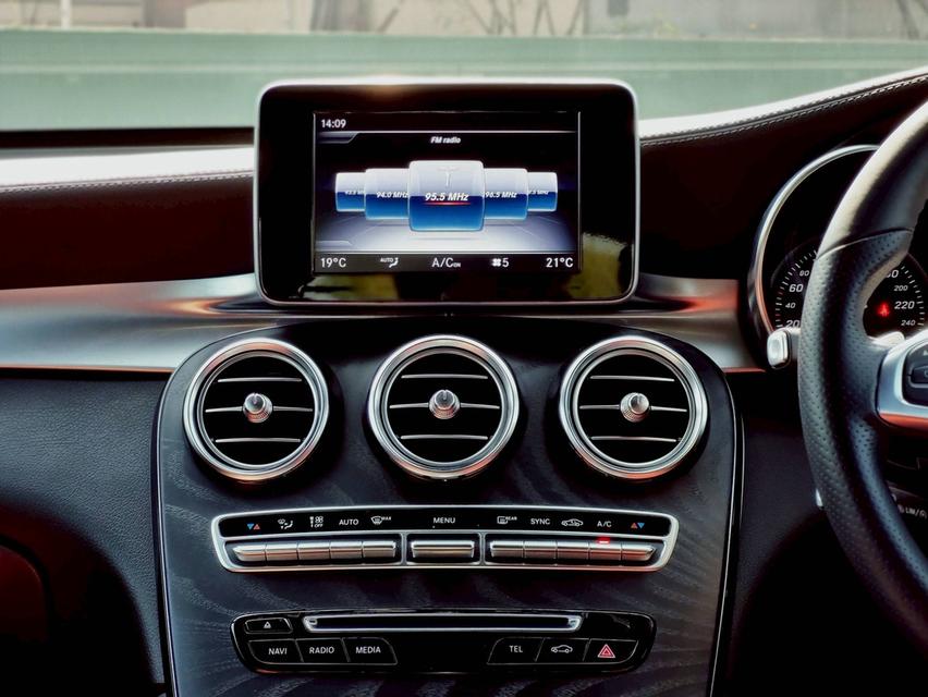 Mercedes Benz GLC 250 AMG Coupe ปี 2019 ไมล์ 58,xxx km. รูปที่ 11