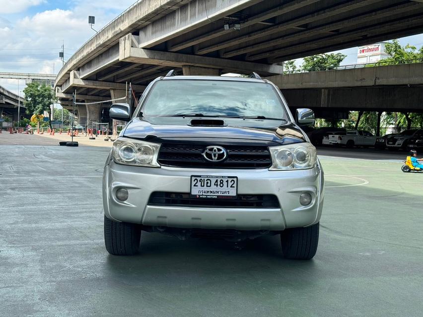 ขายรถ Toyota Fortuner 3.0V ปี 2010 สีเทา เกียร์ออโต้ 2