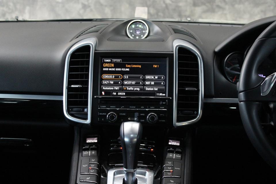 รหัสรถ JRS938 เข้าใหม่สวยจัด กับ Porsche Cayenne Hybrid 2013 15