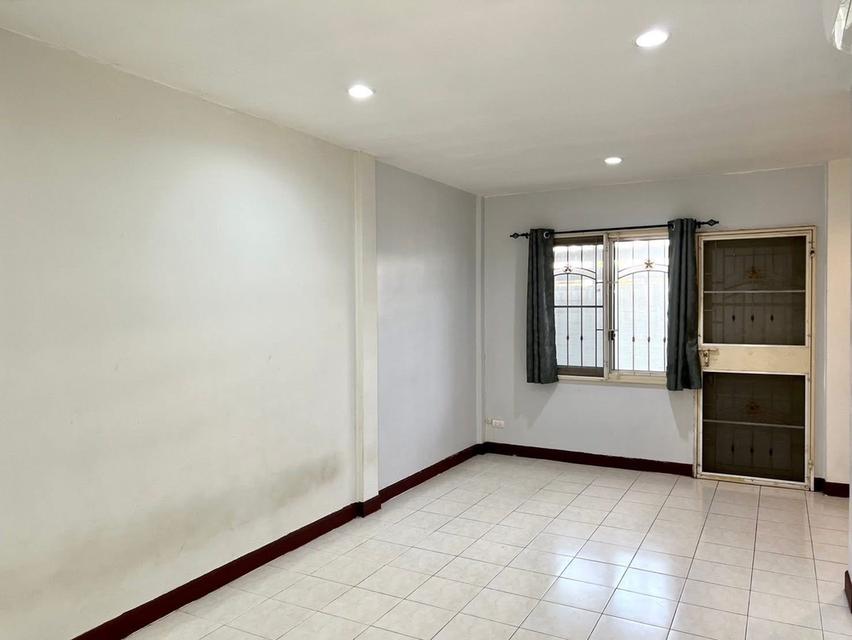 บ้านสวนธนาการ์เด้น กาญจนาภิเษก 8