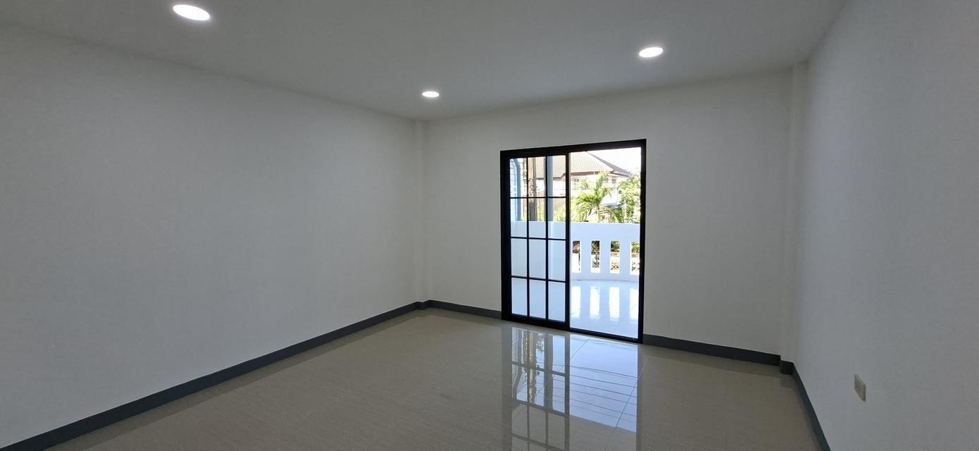 ทาวน์เฮ้าส์ ซอยรามอินทรา46 หมู่บ้าน บก.ทหารสูงสุด รีโนเวทใหม่ พร้อมอยู่ ทำเลดีใกล้รถไฟฟ้า 7