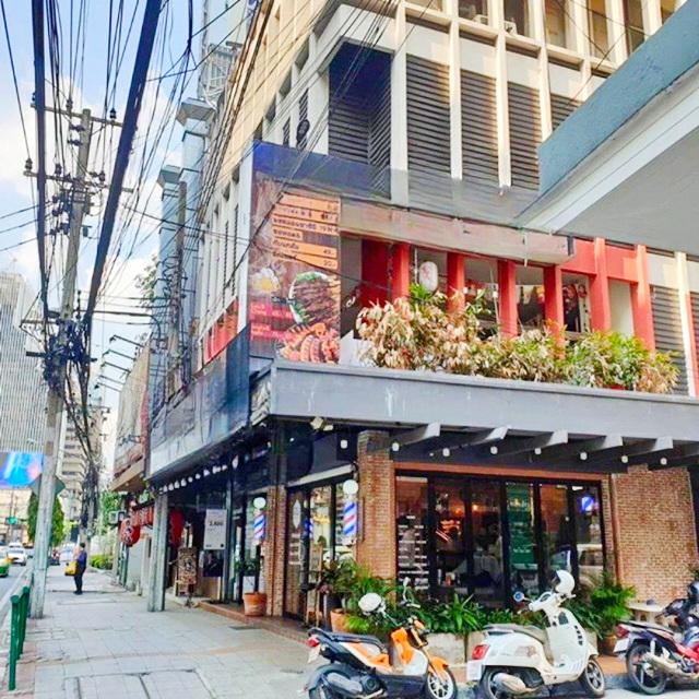 ให้เช่าอาคาร 4ชั้น 2 คูหา 450 ตรม. MRTเพชรบุรี สุขุมวิท21 หัวมุมติดถนน อโศก จดทะเบียนร้านอาหารได้ มีนักท่องเที่ยวต่างชาต