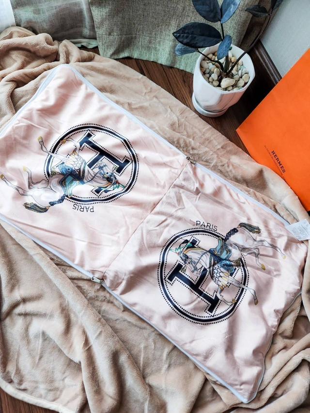 หมอนผ้าห่มHermes 11