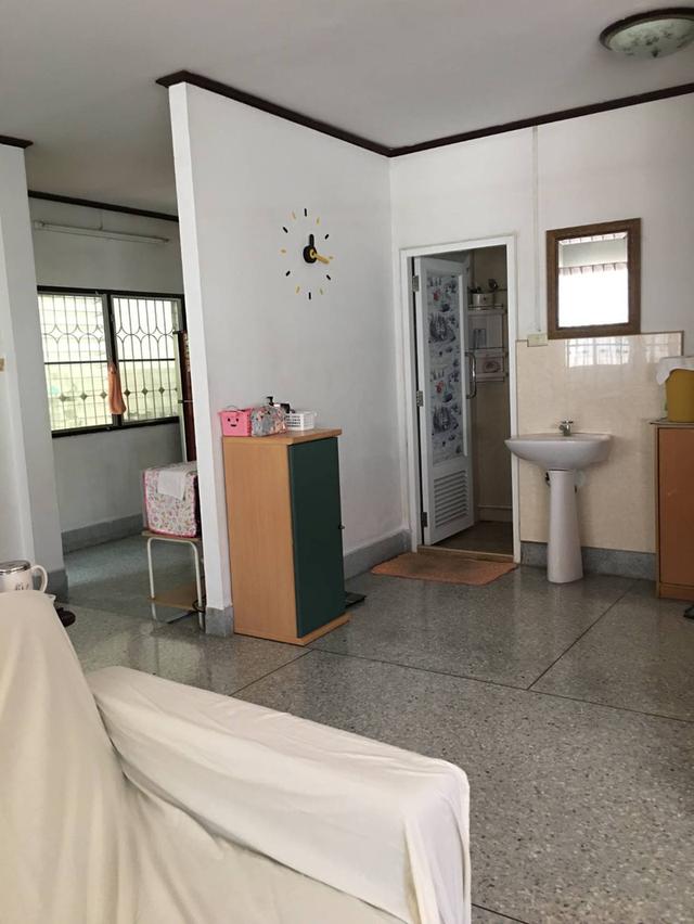 บ้านแฝด 2 ชั้น ถนนลาดพร้าววังหิน ซอย 60 11