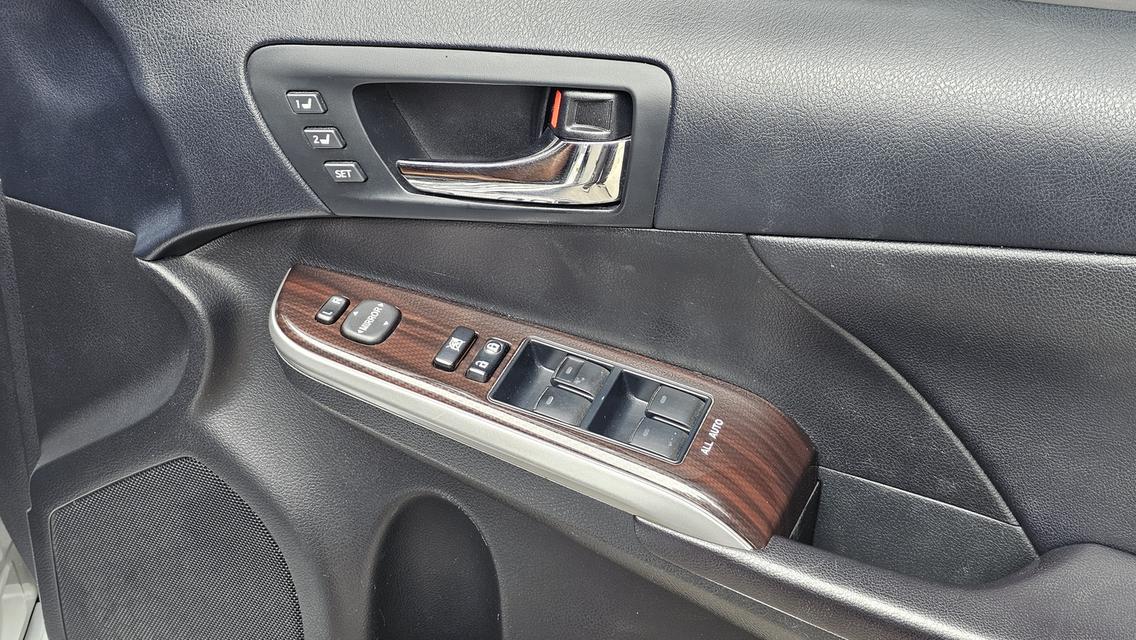 ขายรถ Toyota Camry 2.0G ปี 2018 สีเทา เกียร์ออโต้ รูปที่ 10