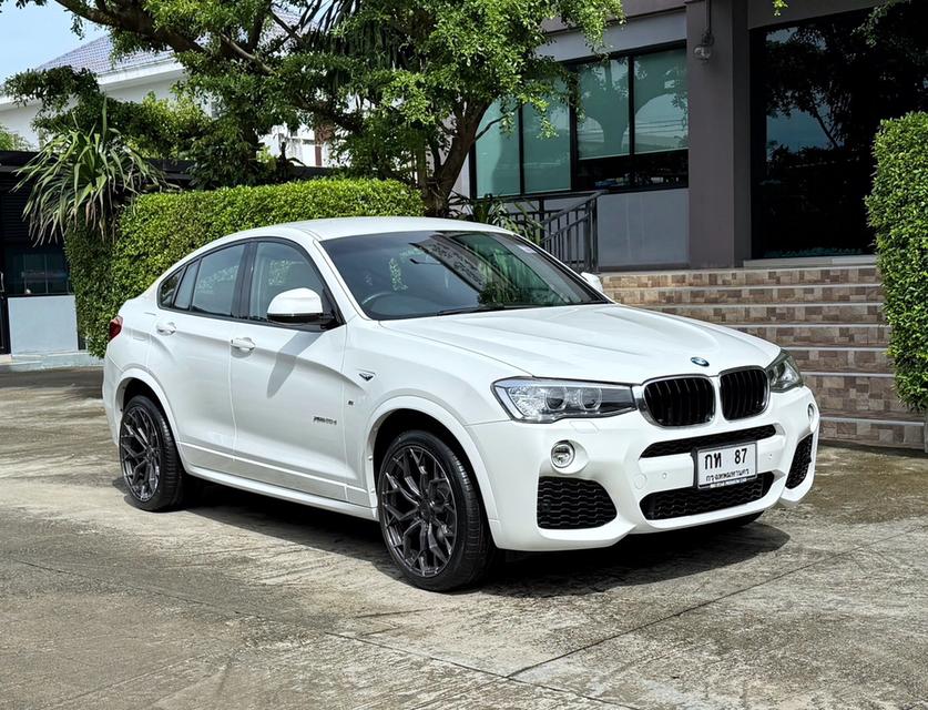 2017 BMW X4 MSPORT ( B47 ) รถวิ่งน้อยเพียง 60,000 กม รถเข้าศูนย์ตามระยะ รถไม่เคยมีอุบัติเหตุ ยางใหม่พึ่งเปลี่ยนครับ