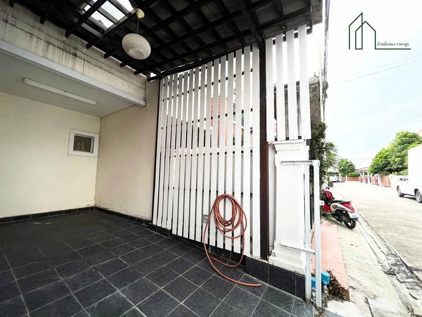 ทาวน์เฮ้าส์ 2 ชั้น ใกล้เมกาบางนา หมู่บ้านเดอะคอนเนค 2 บางนา กม.10 ซอยมหาชัย 8