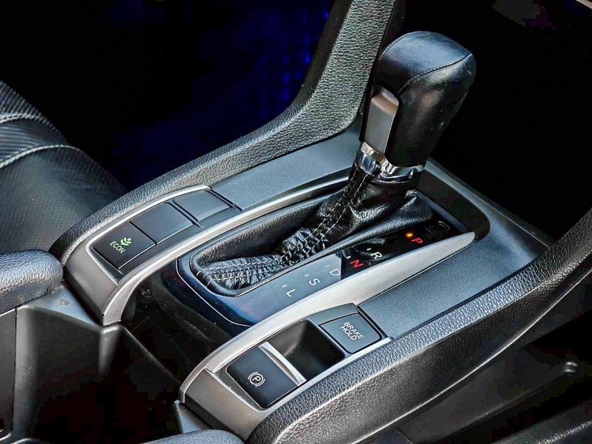 ขาย HONDA CIVIC 1.8 EL โฉม FC ปี 2017 เลขไมล์ 160,000 กม. 12