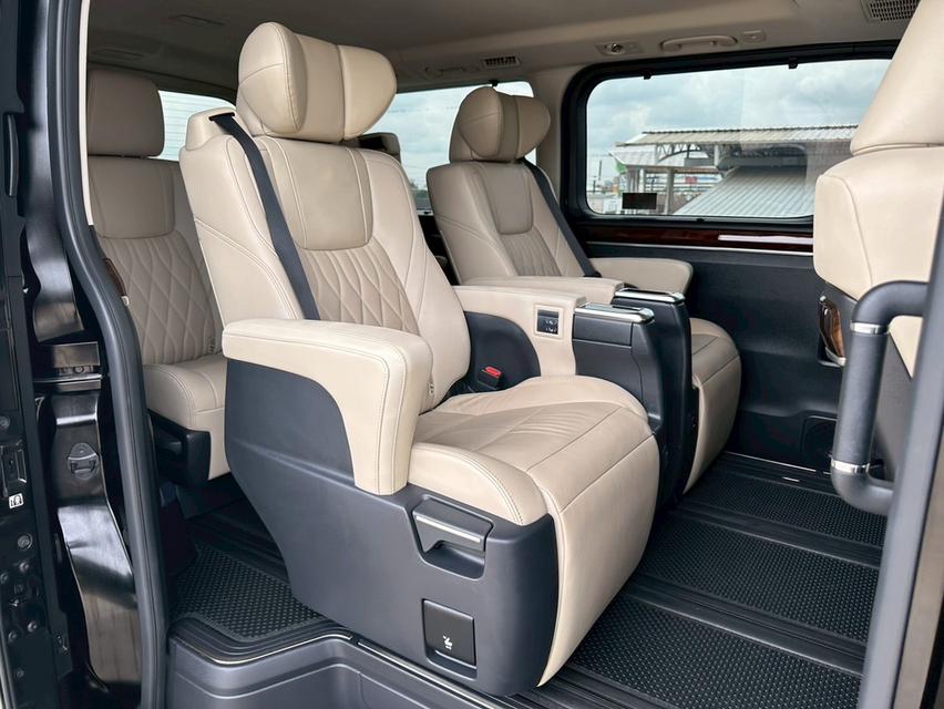TOYOTA Majesty Model Premium 2.8L Diesel VN Turbo 15