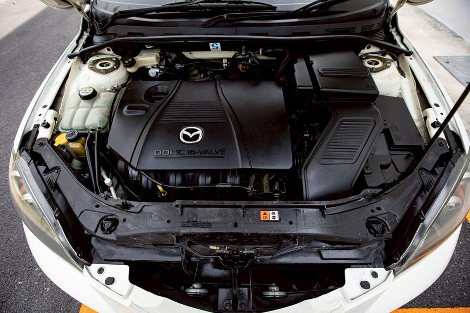 Mazda3 2.0 Maxx Sport ซันรูฟ ปี 2006 สีขาว  10