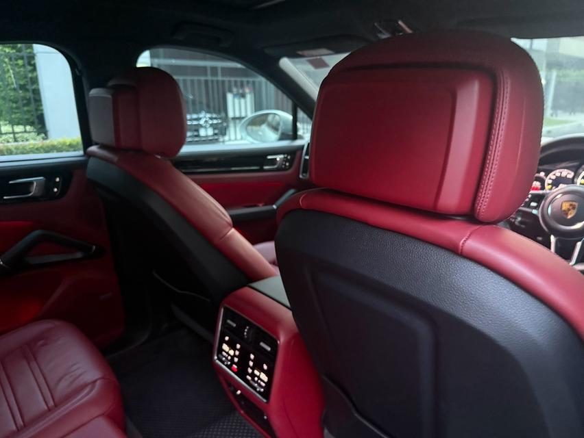 Cayenne Coupe Sport Design Package 13