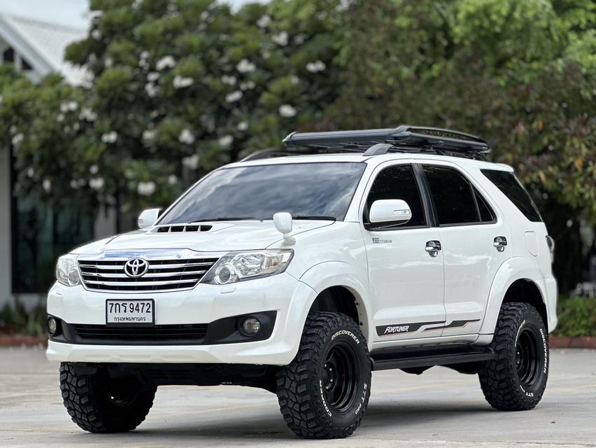 รหัสรถ PEAT9472 TOYOTA FORTUNER 3.0V 4WD ปี2013 สีขาว 